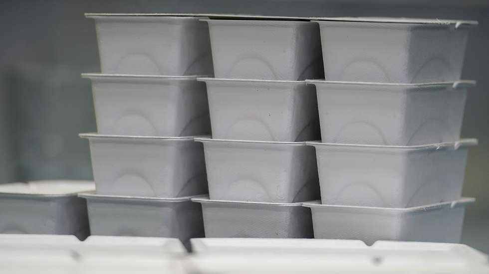 Packaging made from recycled papaer cups