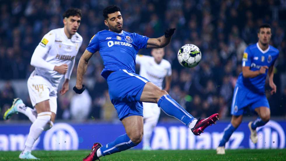 Vitoria Guimaraes v FC Porto - Liga Portugal Bwin