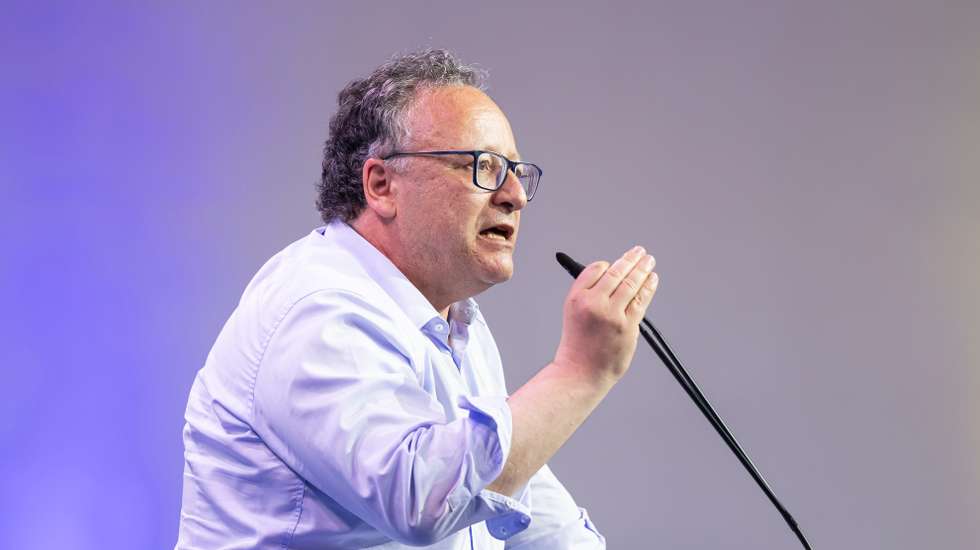 Assis diz acreditar que Pedro Nuno Santos será capaz de "não se enclausurar numa oposição irredutível e sectária"