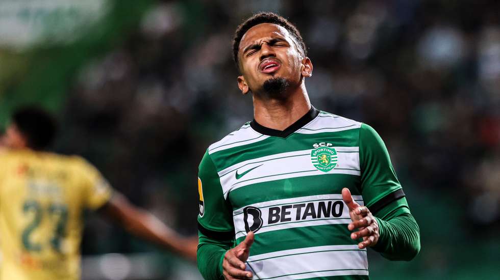 Edwards sofre acidente a caminho da Academia – Observador