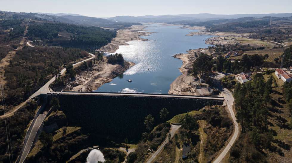 A onda de calor prevista para os próximos dias vai criar condições de risco extremo de incêndio