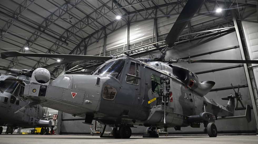 Helicóptero da Marinha Real britânica