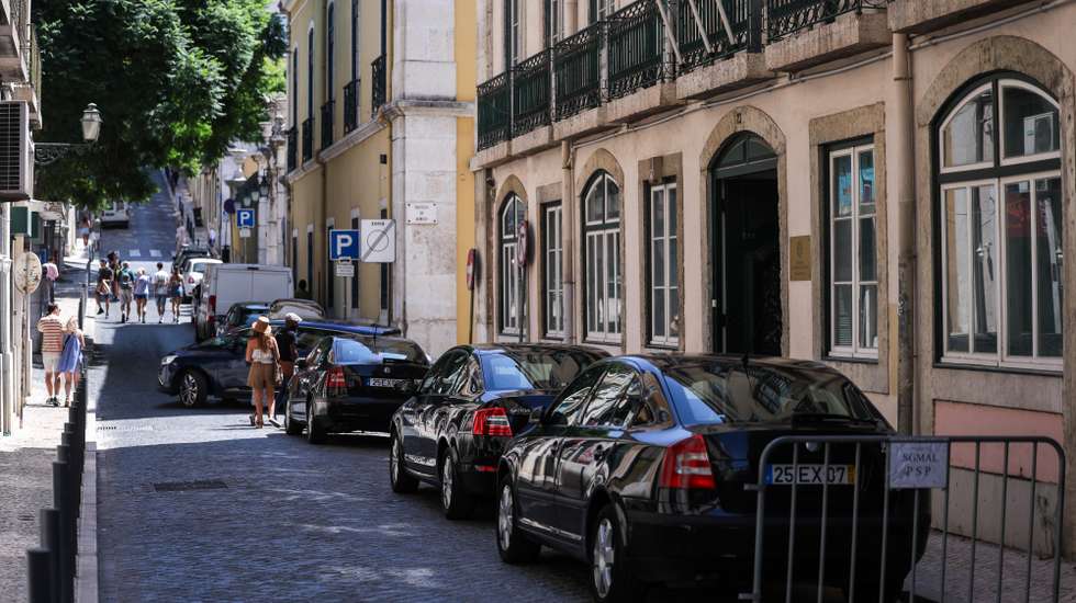 O Ministério Público pede a perda a favor do Estado das vantagens patrimoniais obtidas pelo arguido