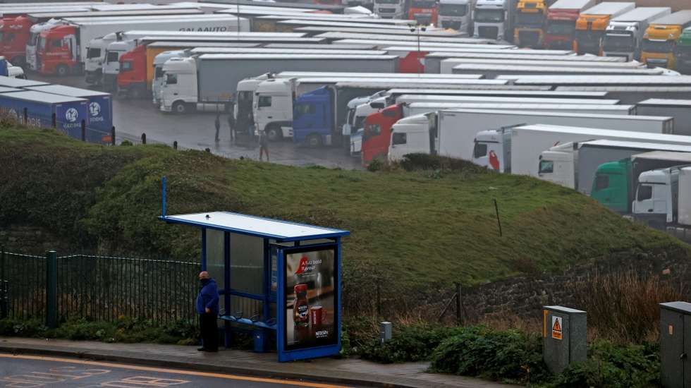 BRITAIN-HEALTH-VIRUS-TRANSPORT-TRAVEL