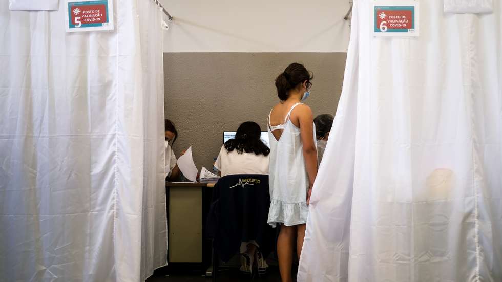 "Não há qualquer tipo de diminuição de vacinação", garantiu Clélio Meneses