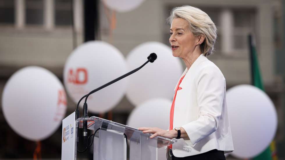 Von der Leyen saudou o acordo e afirmou que vai "negar ainda mais o acesso da Rússia a tecnologias essenciais, cortar fontes de receita provenientes da energia"