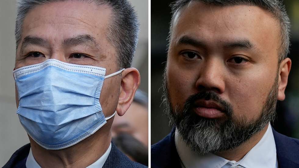 Bill Yuen (à esqueda, de máscara cirúrgica) e Peter Wai (à direita) estariam a conduzir operações policiais clandestinas