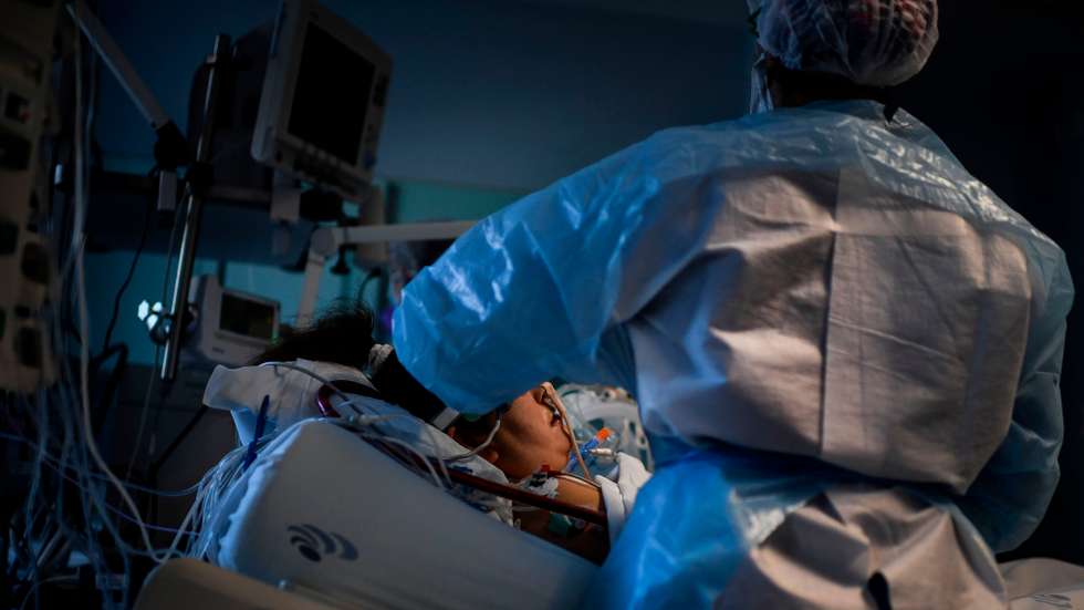 TOPSHOT-PORTUGAL-HEALTH-VIRUS-HOSPITAL