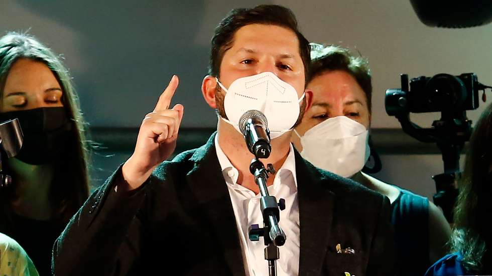 Chileans Vote For President As Polls Anticipate Ballotage