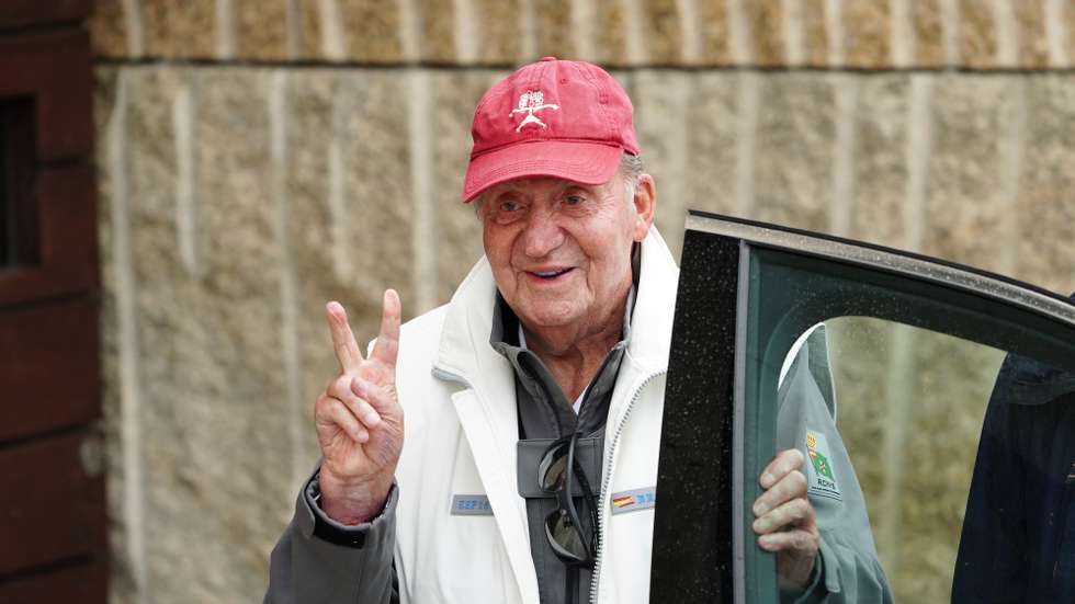 King Emeritus Juan Carlos I Closes The 3rd Regatta In Sanxenxo