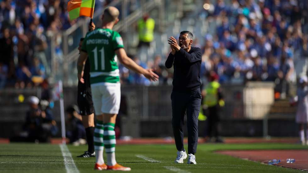 Sérgio Conceição acabou por ser expulso na primeira parte do prolongamento por ter saído da área técnica no lance da grande penalidade que decidiu a final