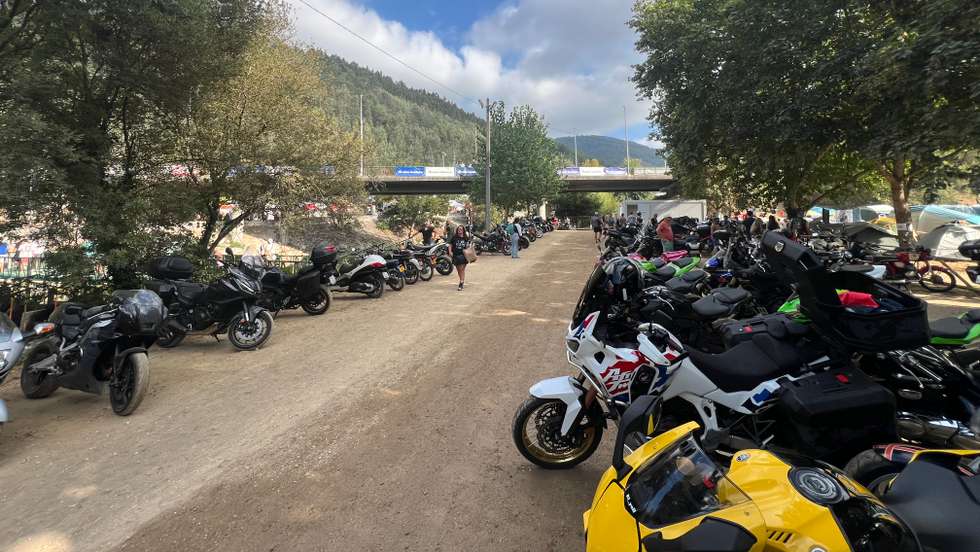 A GNR do Porto apela aos condutores de motociclos e ciclomotores uma condução preventiva que são vulneráveis em caso de acidente, tendo em conta a menor proteção física proporcionada por estes veículos