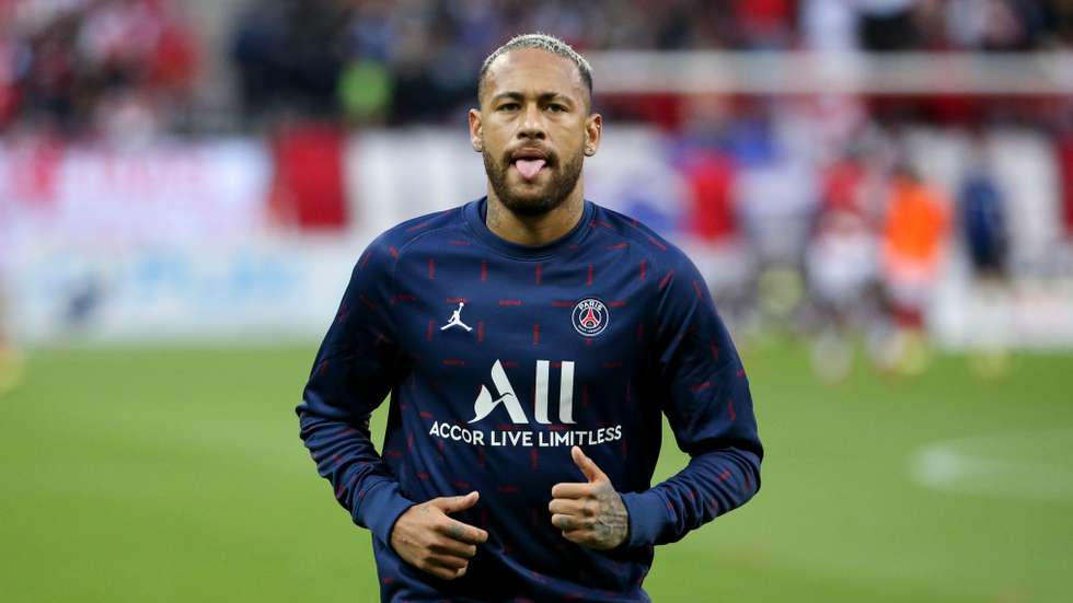 Clube francês garante que Neymar nunca receba menos de 30 milhões de euros líquidos por ano