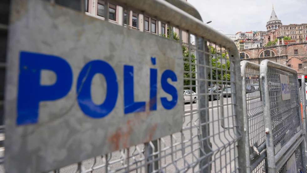 Polícia procura suspeito e filho da vítima, de cinco anos