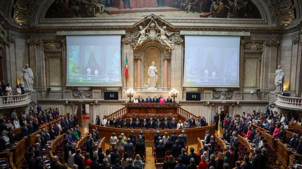 O GRECO (Grupo de Estados Contra a Corrupção), considerou o amplo quadro jurídico institucional contra a corrupção desenvolvido por Portugal ser de pouca eficácia