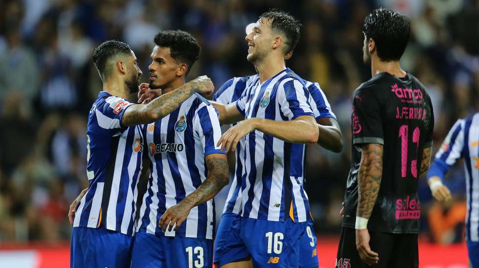 O médio espanhol voltou a ser dos melhores elementos da equipa de Vítor Bruno