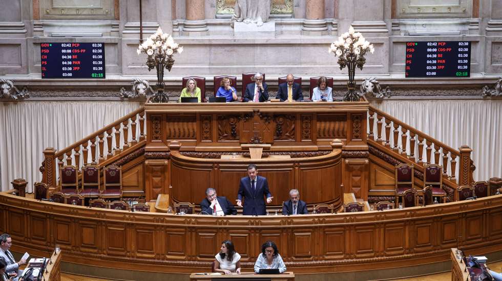 A aprovação deverá ser assegurada pelos partidos de direita