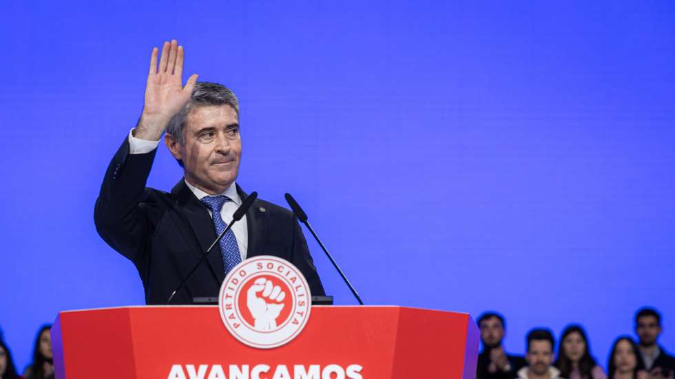 O dia da eleição ficou marcado pela recusa do ex-ministro Duarte Cordeiro de integrar este órgão, tendo explicado à Lusa que foi por não ter visto correspondidas "um conjunto de preocupações", ficando "menos comprometido com a atual liderança"