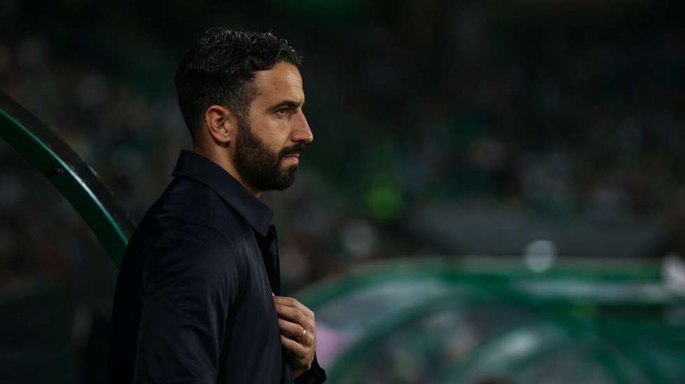 O treinador leonino explicou a gestão do plantel que fez contra o Estrela da Amadora