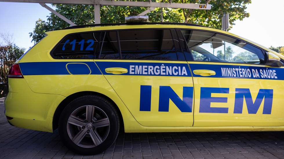 INEM explicou que remeteu recentemente à Ordem dos Médicos a memória descritiva dos cursos e os respetivos protocolos formativos para parecer, acrescentando que, no modelo atualmente submetido, a componente de estágio em ambulância-escola já não se encontra prevista