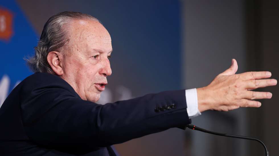 A proposta de Hugo Fresta destacou a base industrial consolidada no corredor Lavos-Leirosa, onde se localizam unidades industriais de referência, associada a infraestrutura elétrica e de gás natural publicamente conhecida
