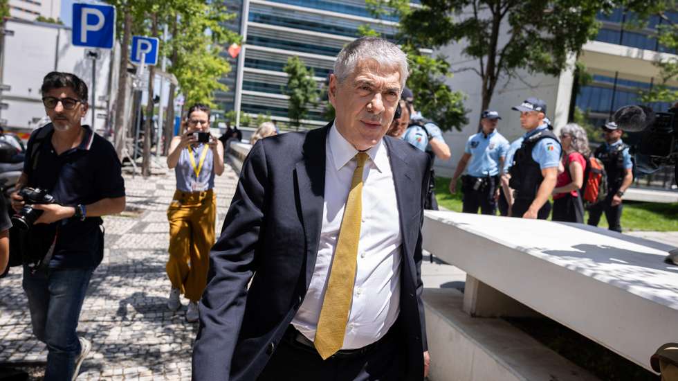 José Sócrates criticou postura do Ministério Público e do tribunal num novo memorando enviado para os autos