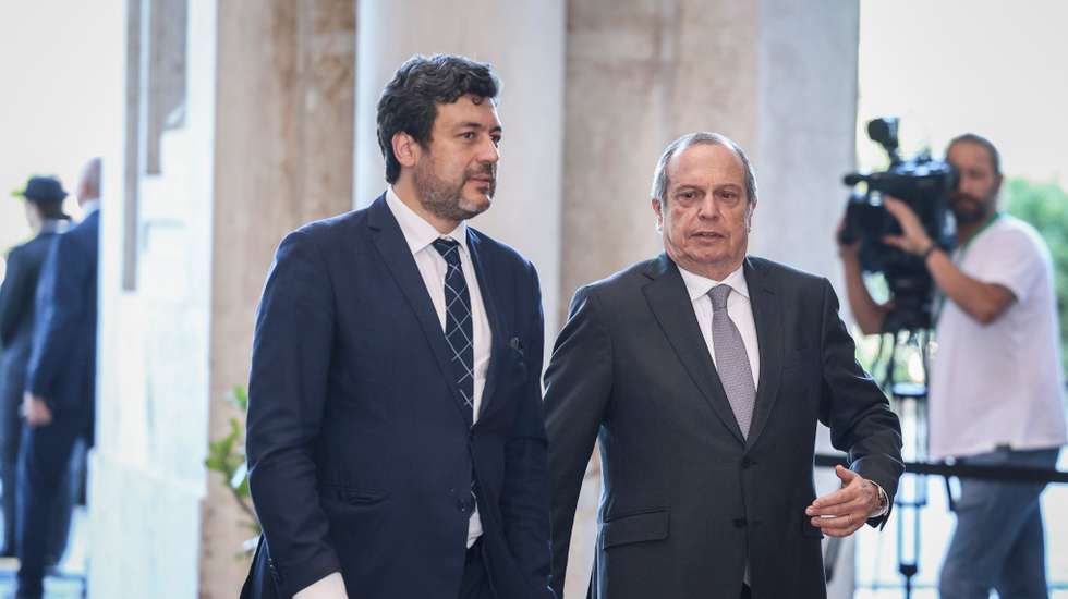 Para o deputado Pedro Delgado Alves as medidas a aprovar pelo executivo PSD/CDS não devem assentar "em perceções"