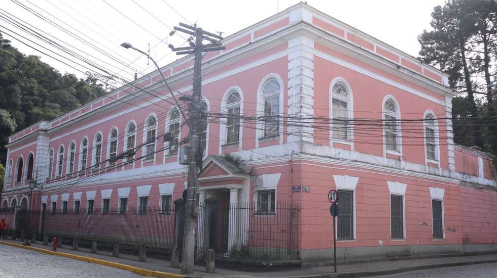 Casa construída entre 1859 e 1861 está avaliada em 70 milhões de reais (cerca de 11.88 milhões de euros)