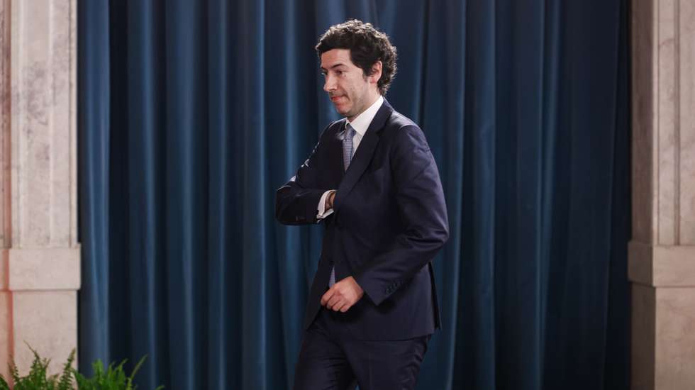 "O Governo não lucra com a crise", afirmou João Rui Ferreira