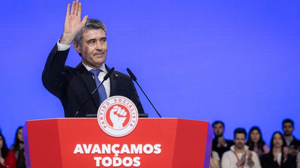 No final de março, Carneiro teve o seu primeiro Congresso como líder a partir de agora terá todos os órgãos do partido eleitos já de acordo com as suas preferências.