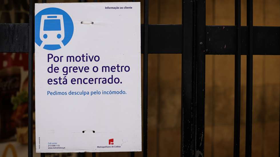 Estruturas sindicais denunciam "ausência de respostas efetivas para situações de pressão e condicionamento" dos trabalhadores