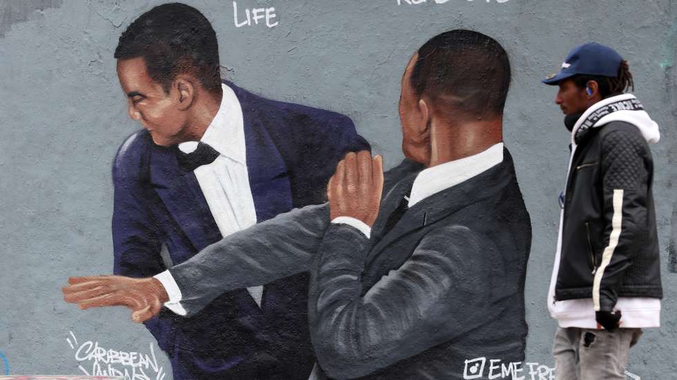 Graffiti Depicts Will Smith Slapping Chris Rock In Berlin