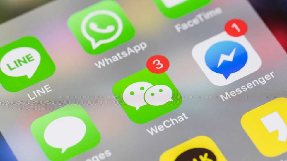 Social Media Apps on Smart Phones