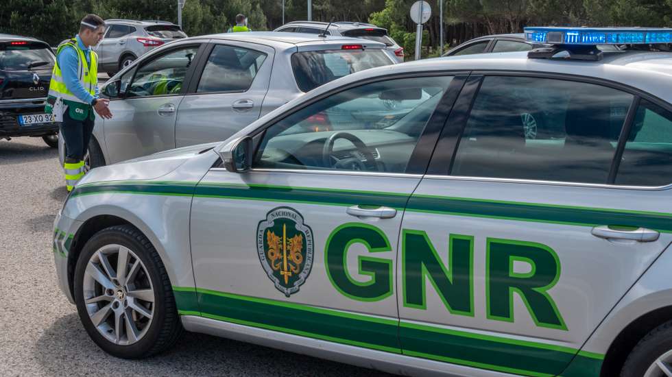 GNR deteve 3 suspeitos de tráfico e apreendeu 1.700 doses de cocaína em Barcelos