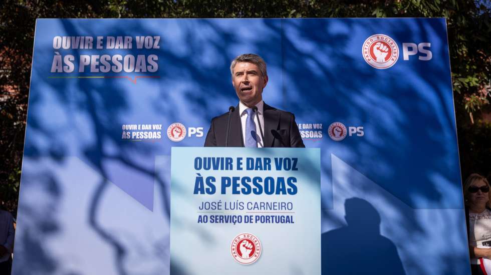 Novo líder do PS vai criar estrutura de aconselhamento com notáveis do e sociedade civil.