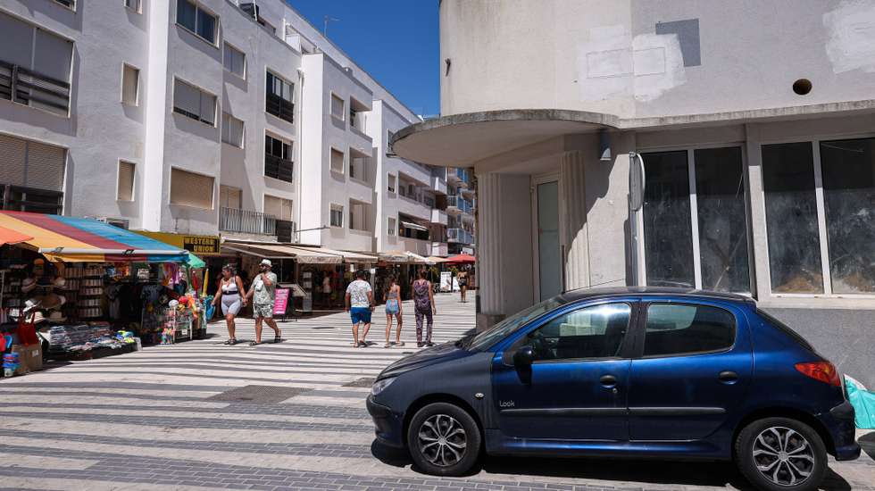 Na viatura utilizada foram apreendidos vários objetos, que a polícia suspeita que tenham sido furtados