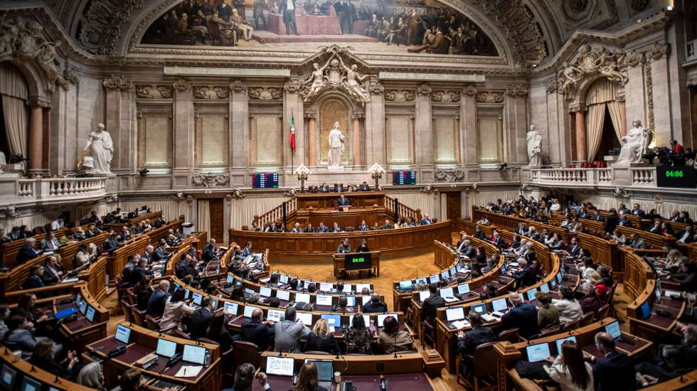 A proposta segue para discussão na especialidade, depois de aprovada na generalidade com os votos contra do PCP e abstenções do Chega, PAN e Bloco de Esquerda.