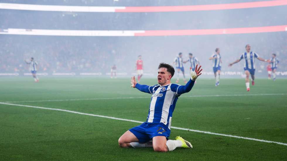 Oskar Pietuszewski marcou pela primeira vez num clássico