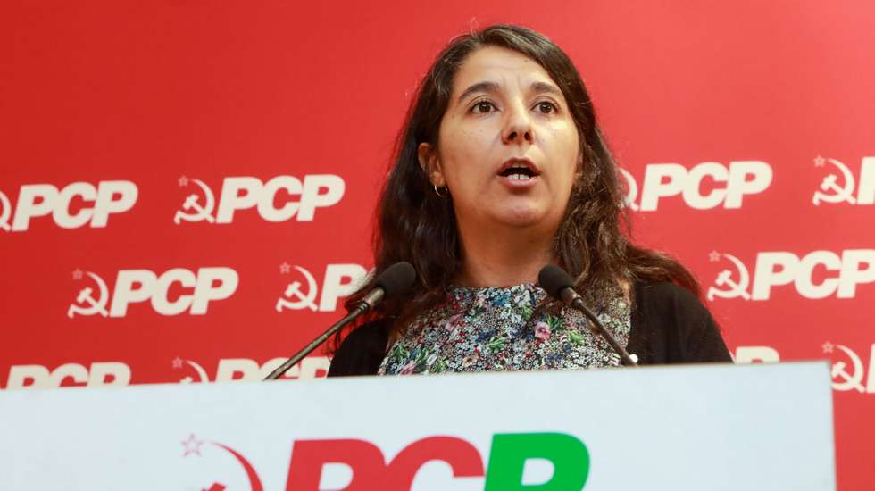 PCP tem ficado isolado nas duras críticas que faz ao regime de Kiev