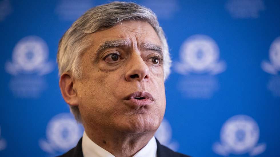 "Como é possível que com mais um milhão de pessoas o PIB não mudou?", questionou Armindo Monteiro nas jornadas da AD