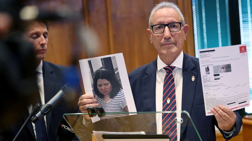 Eric Arela, responsável pela segurança pública no Mónaco, exibiu imagens da suspeita ucraniana em conferência de imprensa