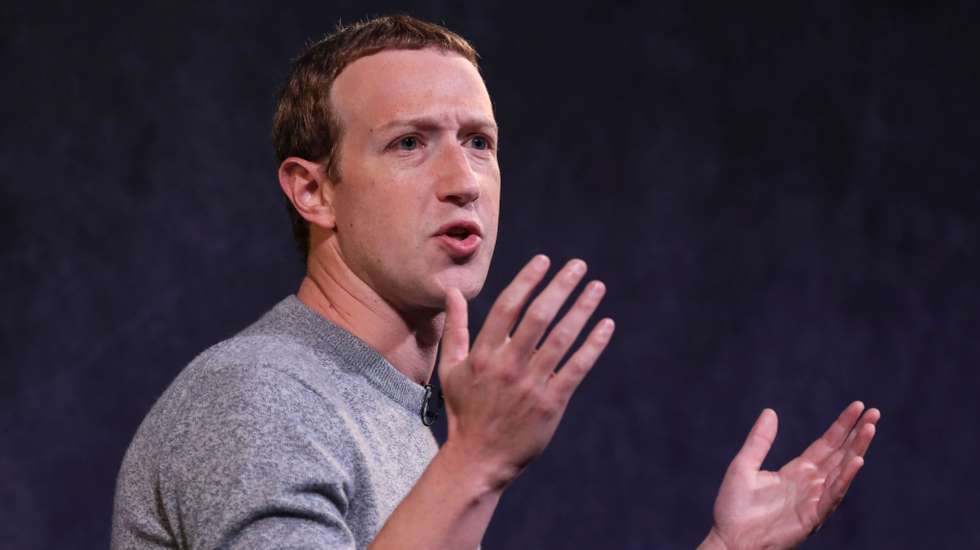 Facebook CEO Mark Zuckerberg And News Corp CEO Robert Thomson Debut Facebook News