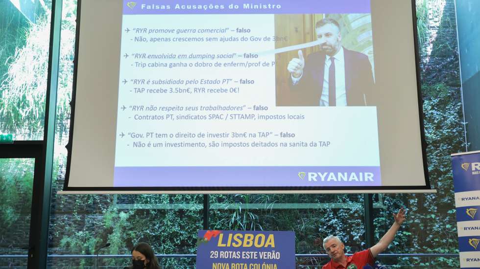 Ryanair CEO Michael O'Leary (R) attends a press conference of Ryanair Group this morning in Lisbon, Portugal,