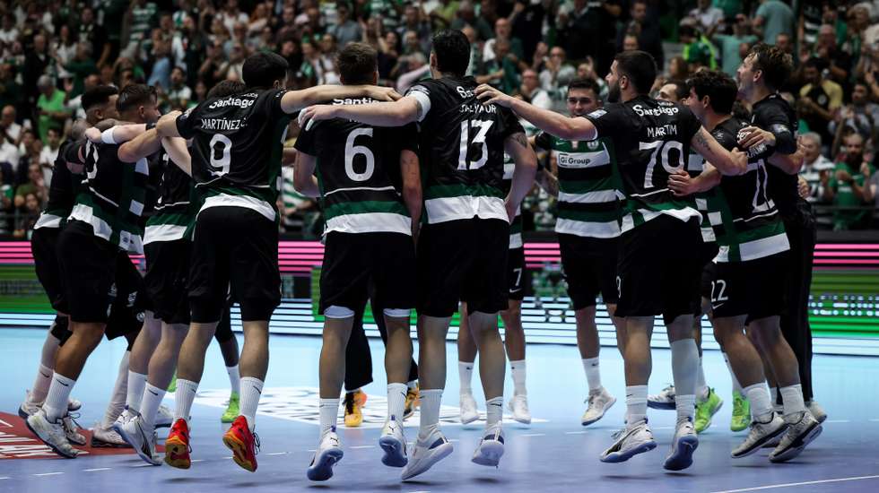 Sporting somou terceira vitória consecutiva na Liga dos Campeões frente ao Veszprém, que nunca tinha sofrido 23 golos na primeira parte de um jogo internacional