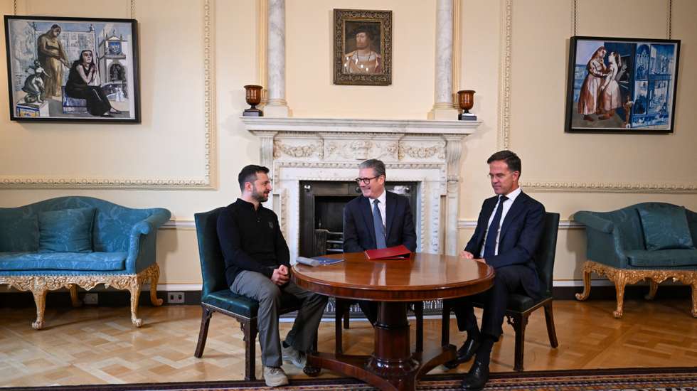 Two paintings by Paula Rego featured in Downing Street. They are in one of Keir Starmer’s official rooms and are from 1990 and 1991.