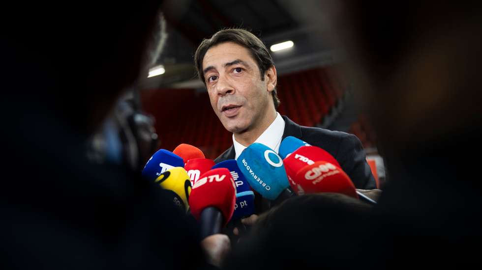 Depois de ter sido recebido pelos grupos parlamentares de PSD e PS, Rui Costa esteve reunido com deputados do Chega