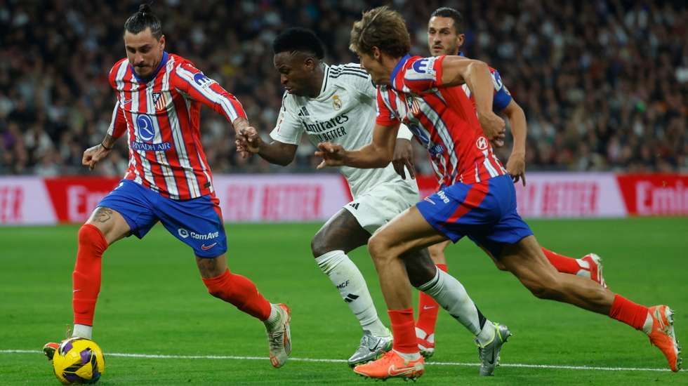 Vinícius foi titular, mas acabou por não marcar nenhum golo no dérbi