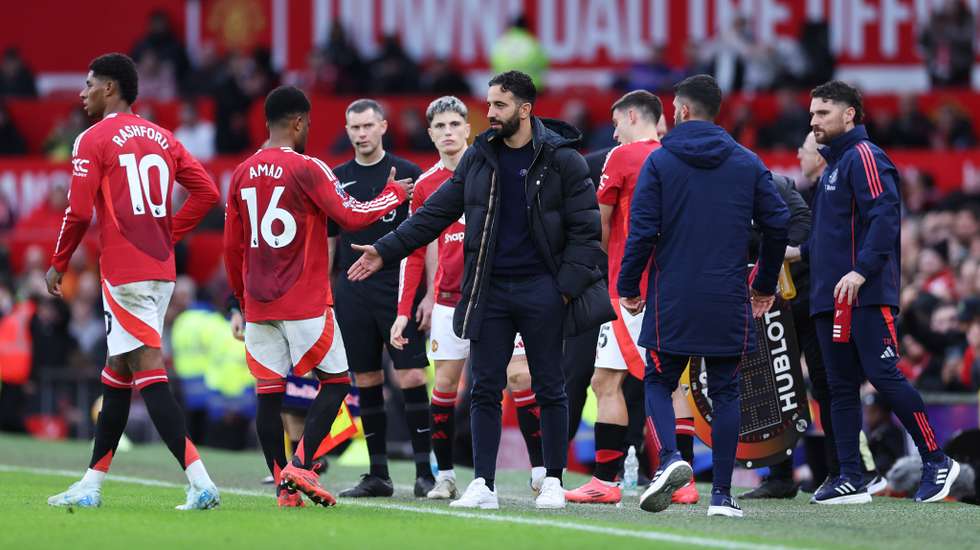 O treinador português leva agora duas vitórias e um empate em três jogos pelos ingleses