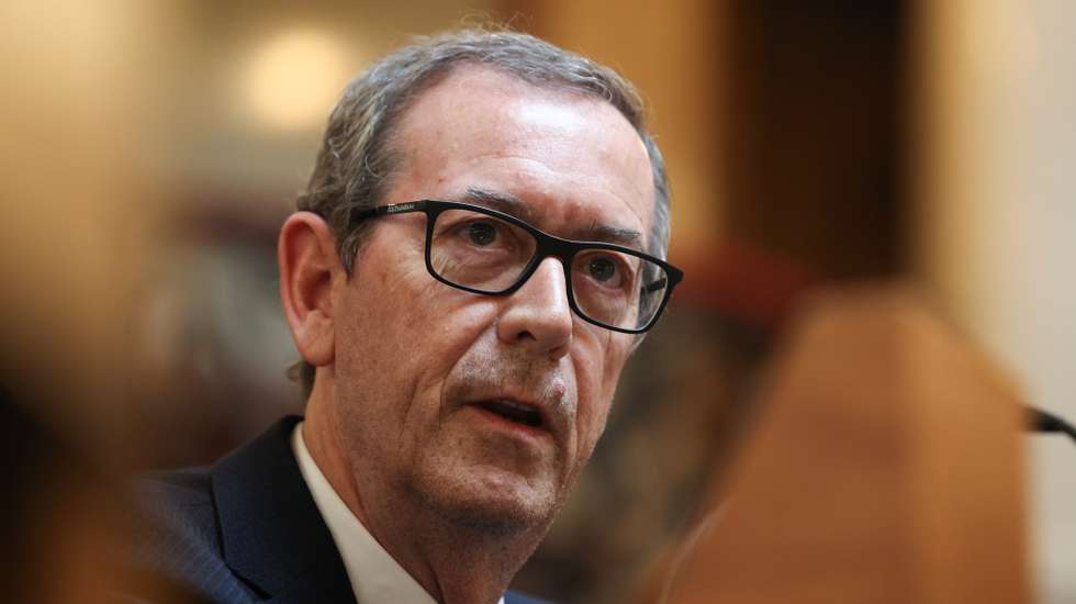 Miguel Guimarães é atualmente deputado do PSD e primeiro vice-presidente do grupo parlamentar social-democrata
