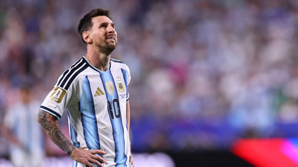 Lionel Messi entra em campo nesta terça-feira, com a Argentina a defrontar o Egito.